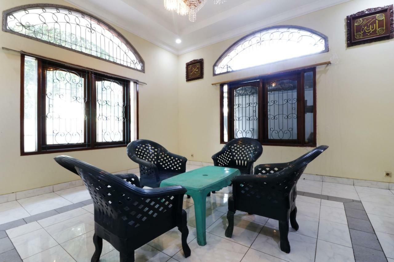Albergue Backpack Syariah Cempaka Putih Barat Yakarta Exterior foto